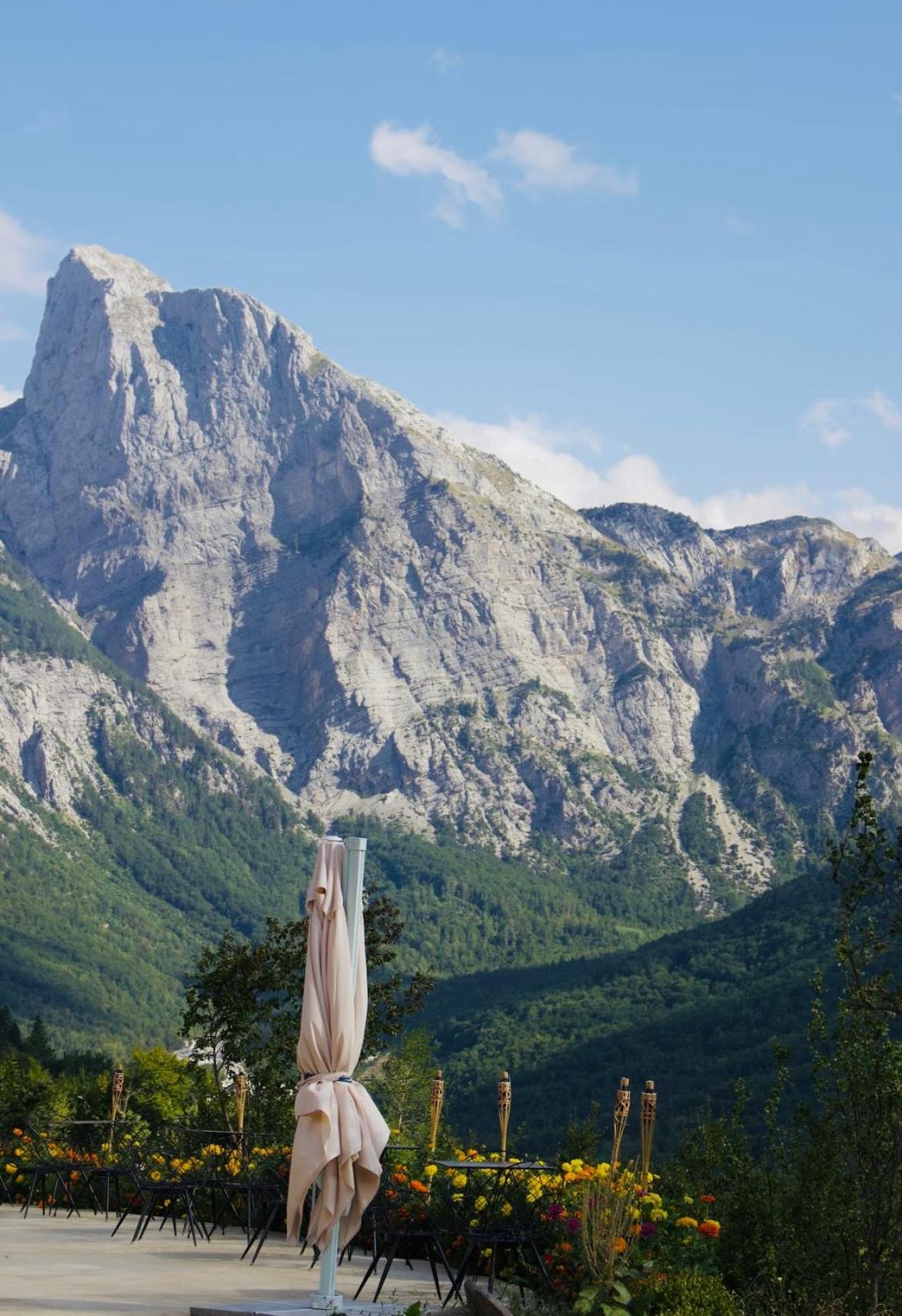 Vidis Chalet Boutique Hotel Theth Esterno foto