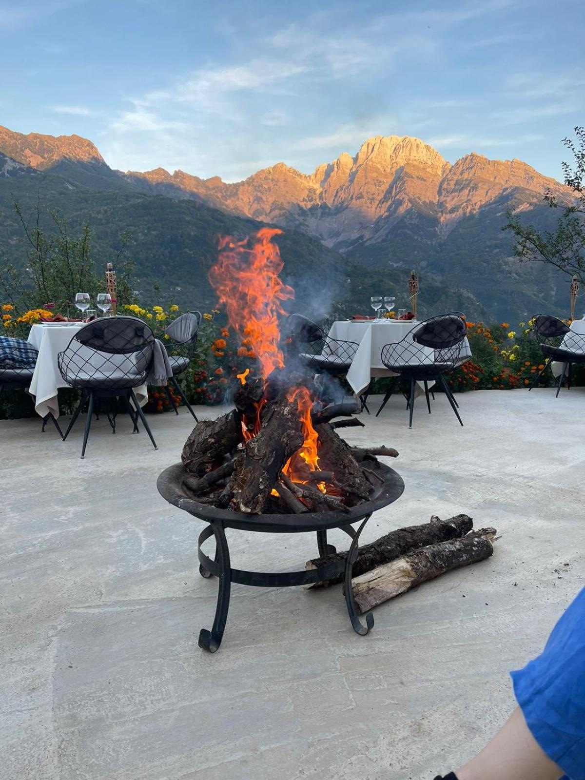 Vidis Chalet Boutique Hotel Theth Esterno foto