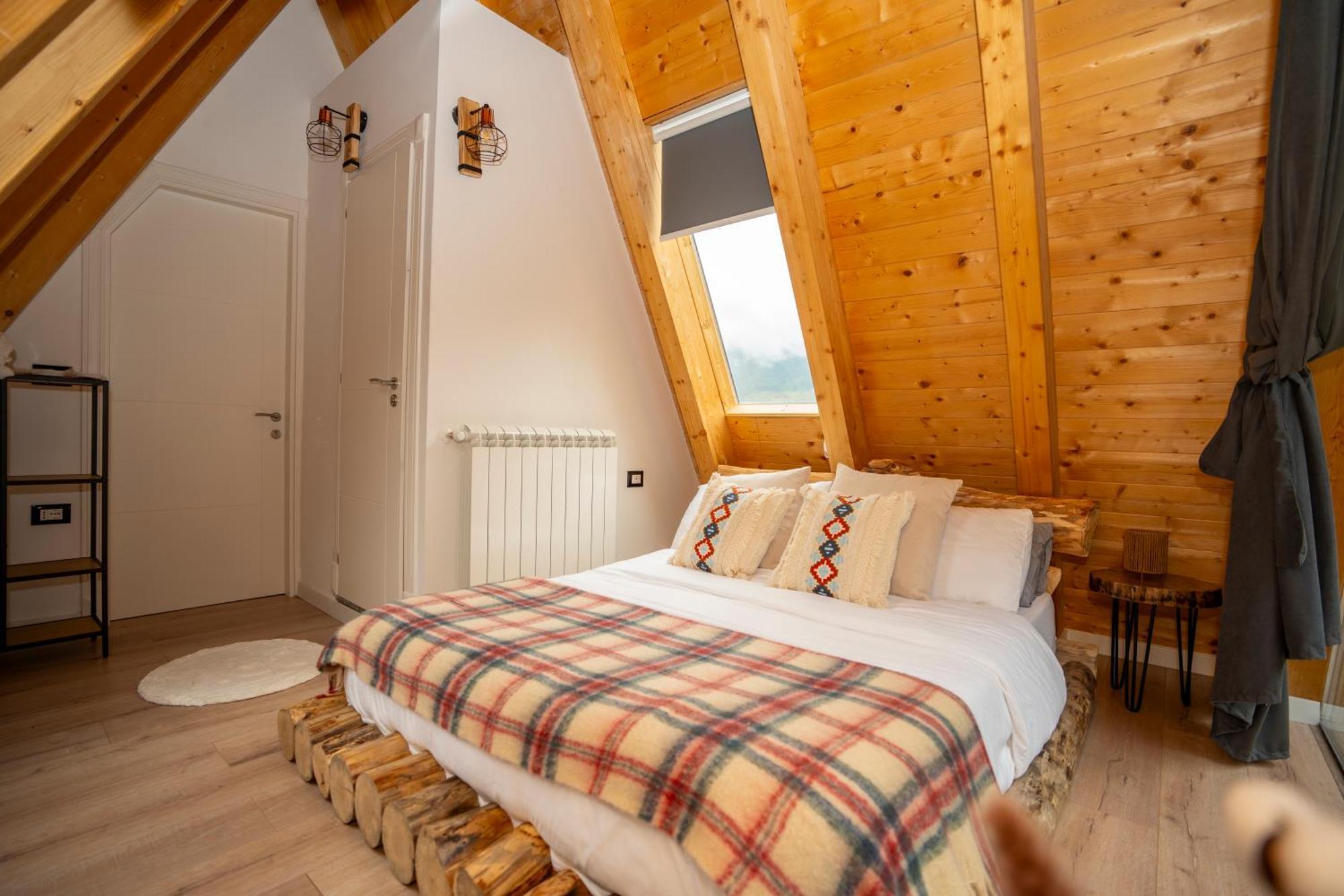 Vidis Chalet Boutique Hotel Theth Esterno foto