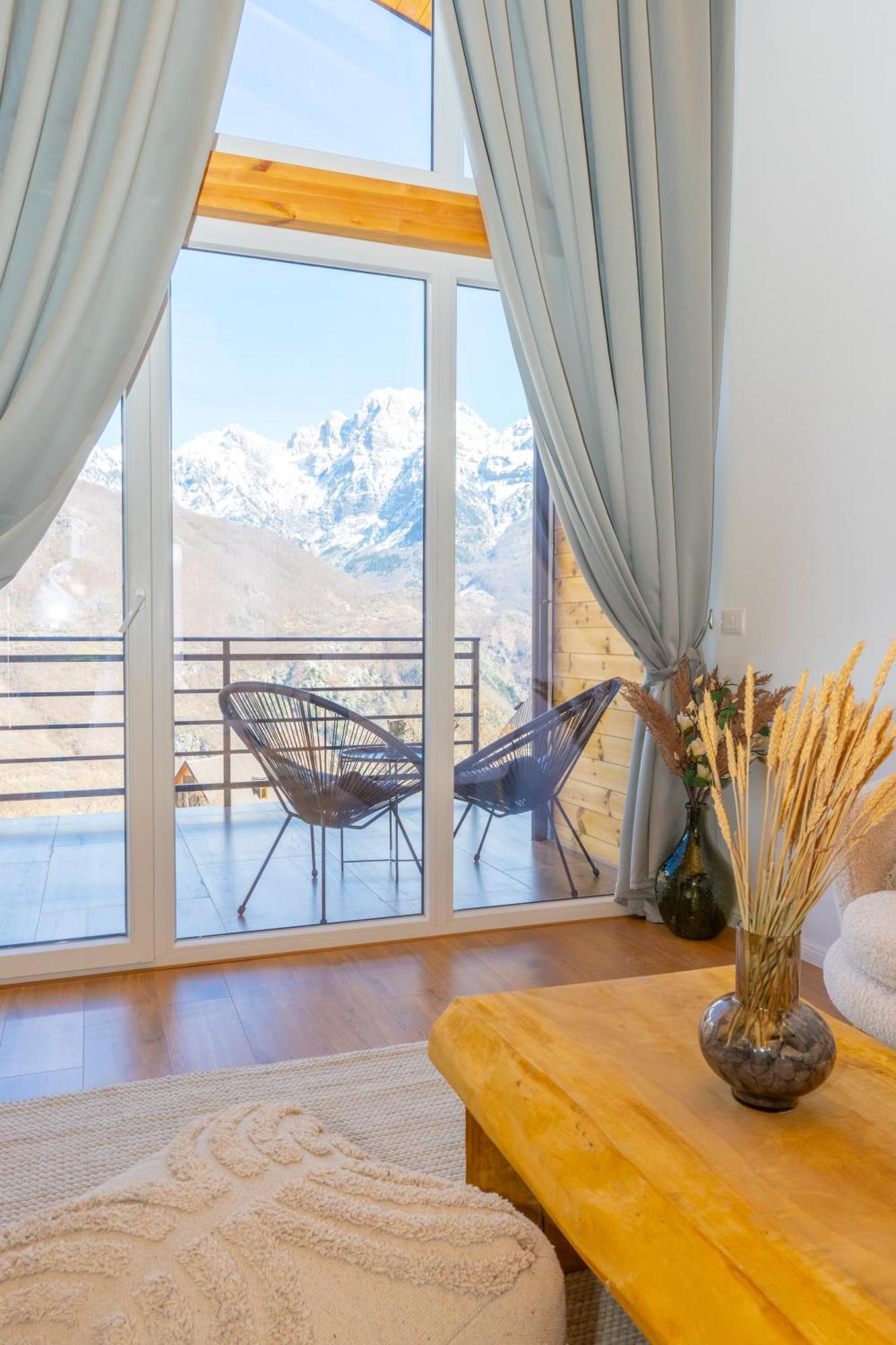 Vidis Chalet Boutique Hotel Theth Esterno foto