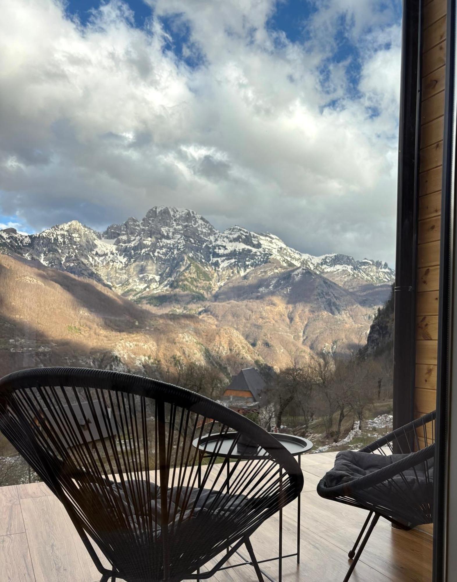 Vidis Chalet Boutique Hotel Theth Esterno foto